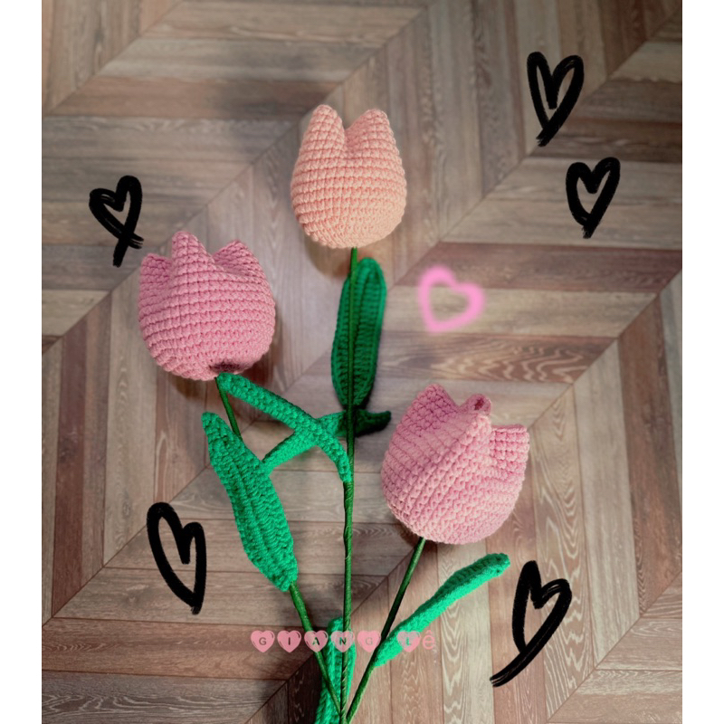 Hoa tulip búp bằng len handmade