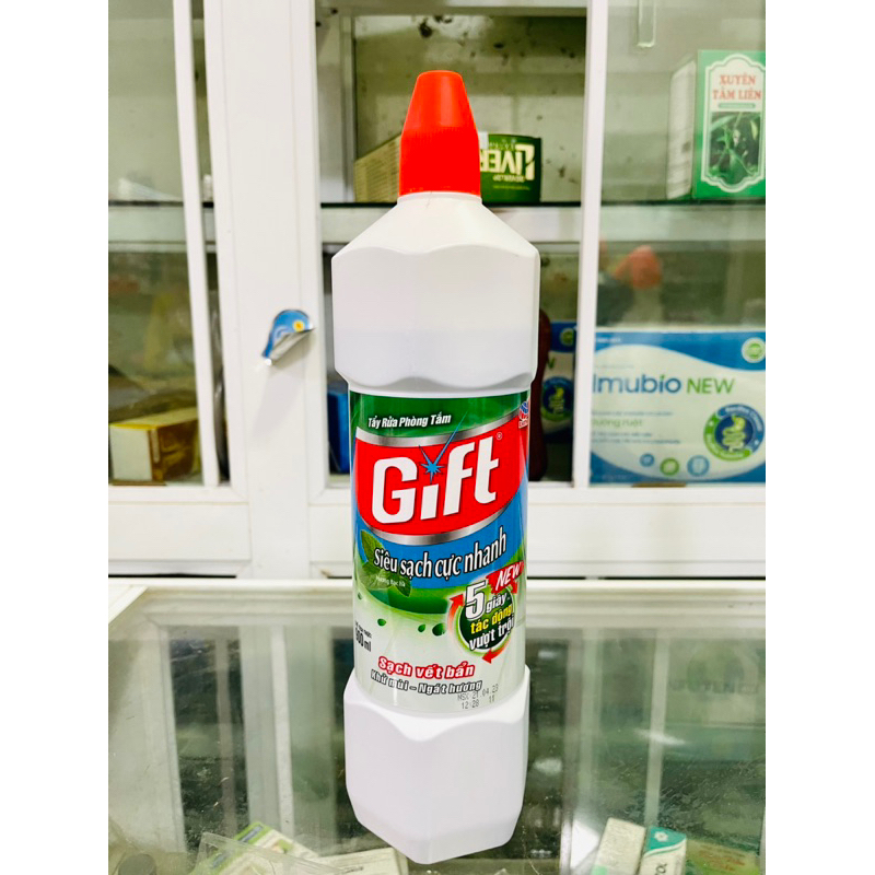 Nước tẩy bồn cầu Gift sạch vi khuẩn chai 600ml - 900ml