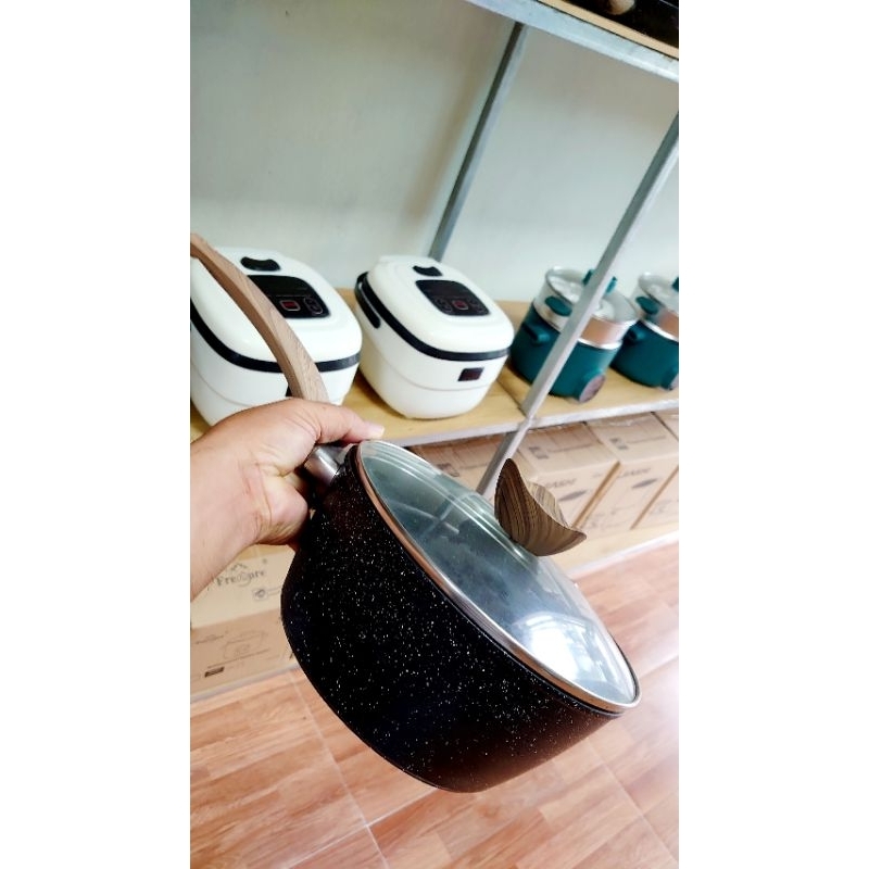 COMBO NỒI VÀ CHẢO SIZE 22CM KÈM NẮP KÍNH CƯỜNG LỰC dành cho mọi loại bếp TẶNG KÈM xẻng gỗ chống dính