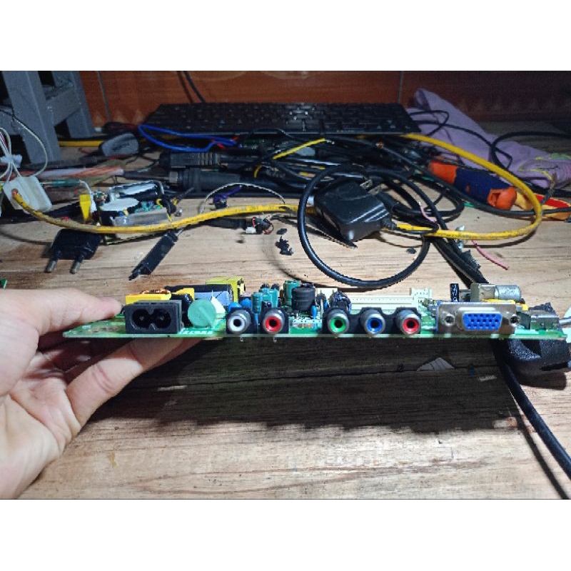 Bo mạch điện tivi TCL tồn kho