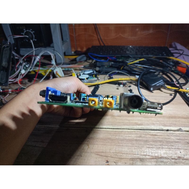 Bo mạch điện tivi TCL tồn kho