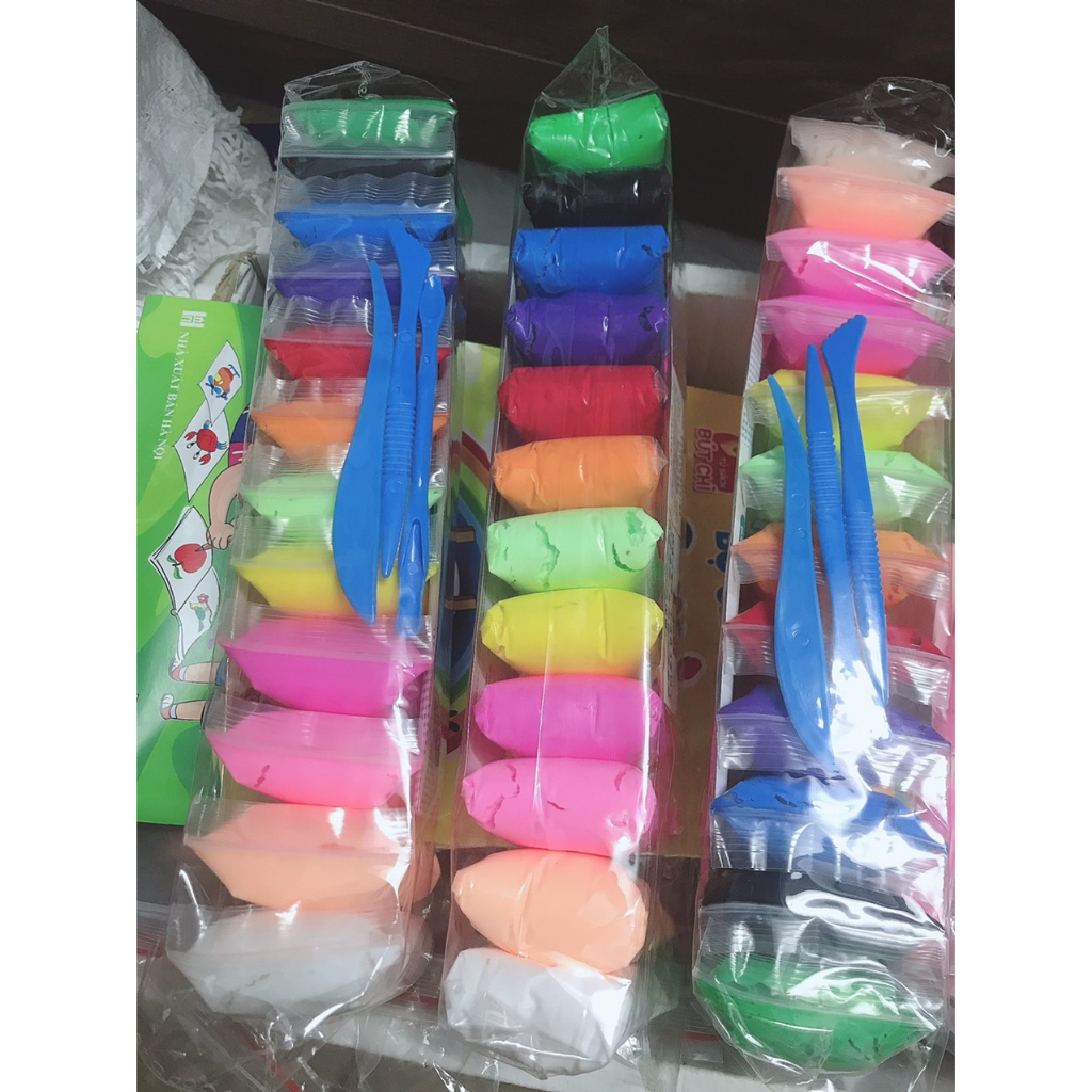 Đất sét tự khô an toàn cho bé không dính tay, dùng để tạo hình và lưu giữ, tặng kèm bộ dao cắt