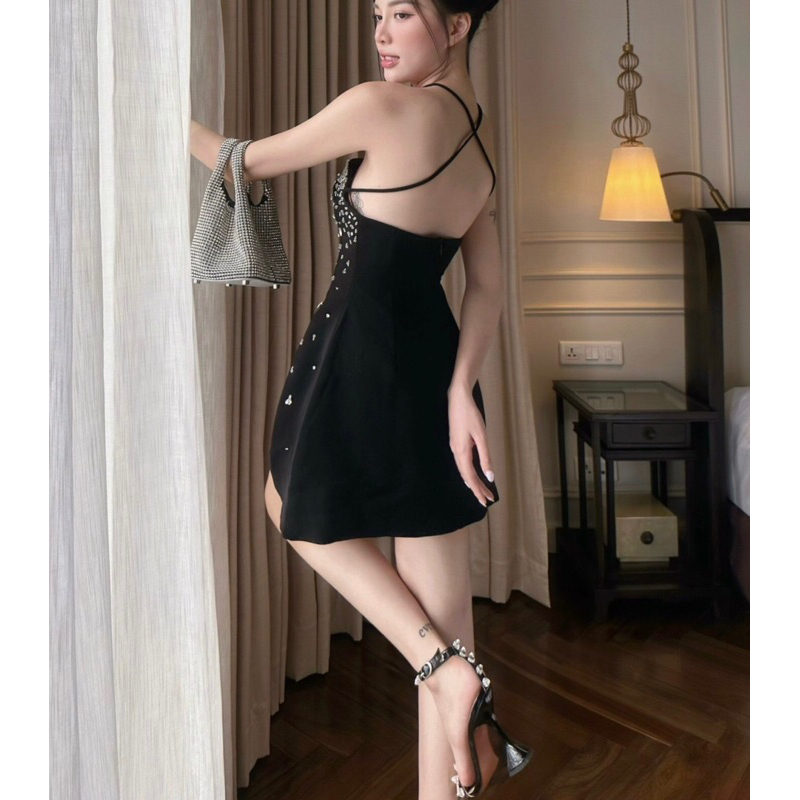 ĐẦM ỐNG ĐEN ĐÍNH ĐÁ THÂN