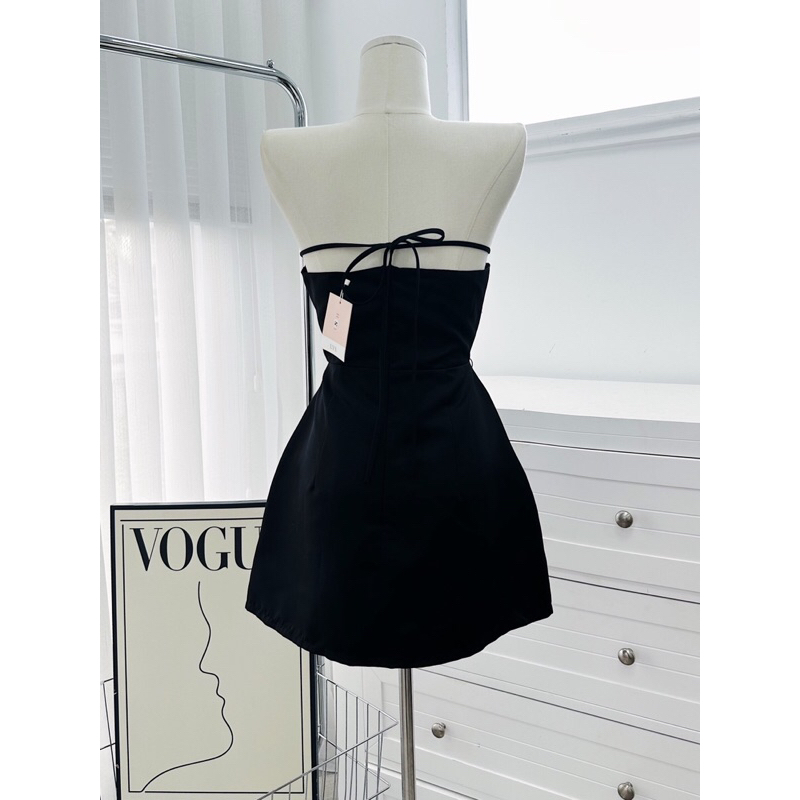 ĐẦM ỐNG ĐEN ĐÍNH ĐÁ THÂN