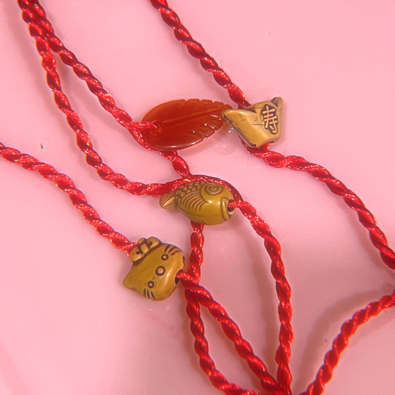 VÒNG TAY CHỈ ĐỎ [ khách vui lòng không mua ]