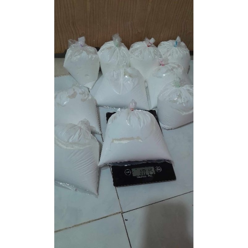 Kem body tẩy trắng bạch