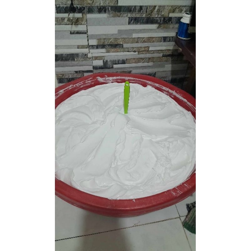 Kem body tẩy trắng bạch