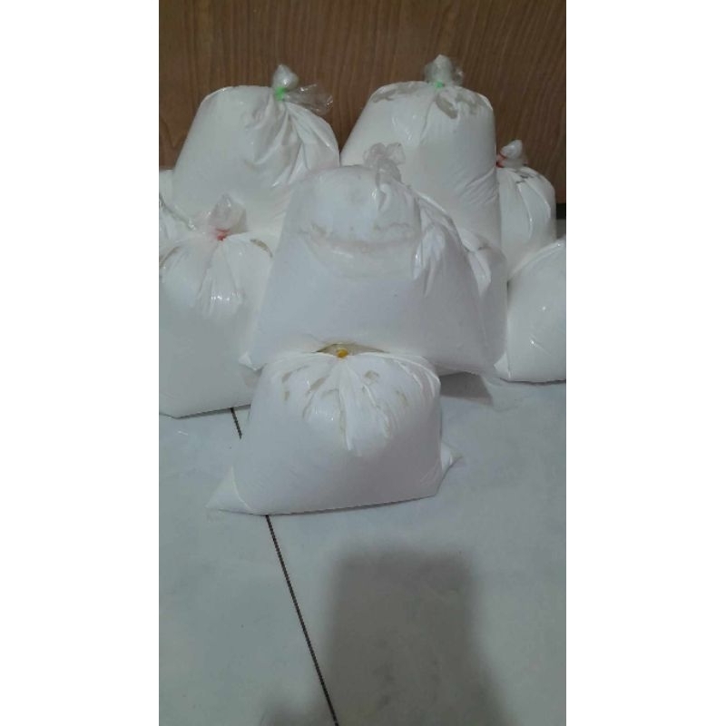 Kem body tẩy trắng bạch