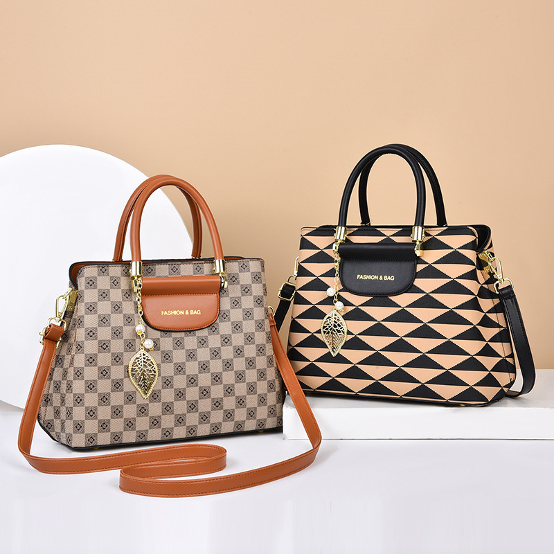 Túi Xách Nữ Trung Niên Phiên Bản Hàn Quốc 2024, Món Quà Tăng Mẹ Vô GIá...