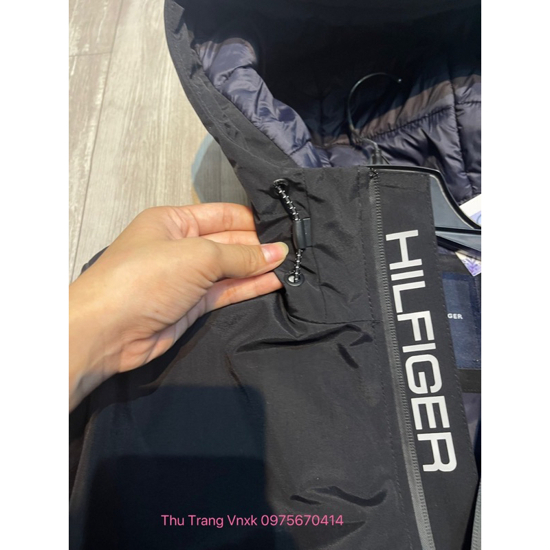 Áo khoác Tomy dư sịn mũ liền