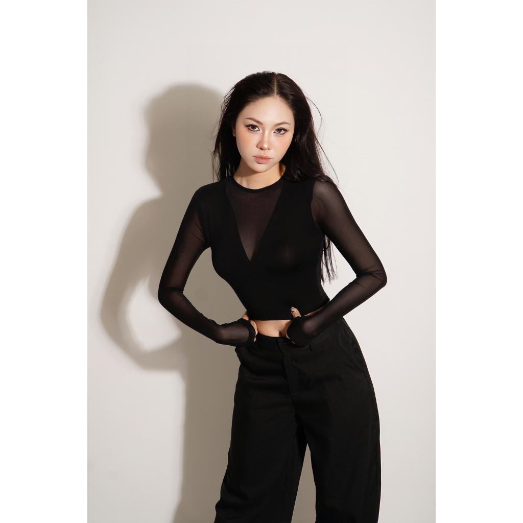 Áo croptop cổ V phối lưới tay dài chất thun co giãn tốt-Feliza clothing