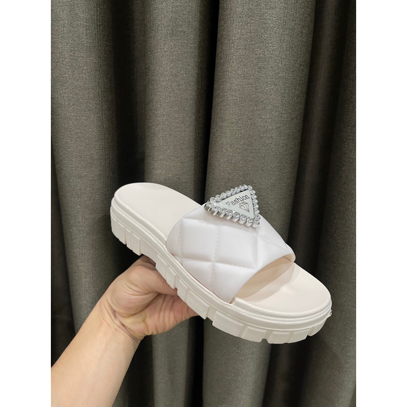 Dép bánh mì quai ngang nữ đê cao 4cm gắn tam giác đá siêu xinh