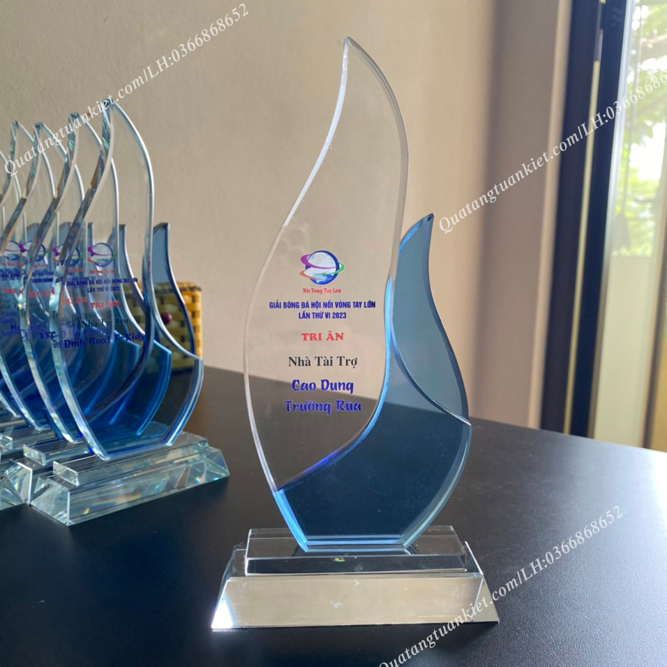 Cúp pha lê Ngọn lửa xanh trắng