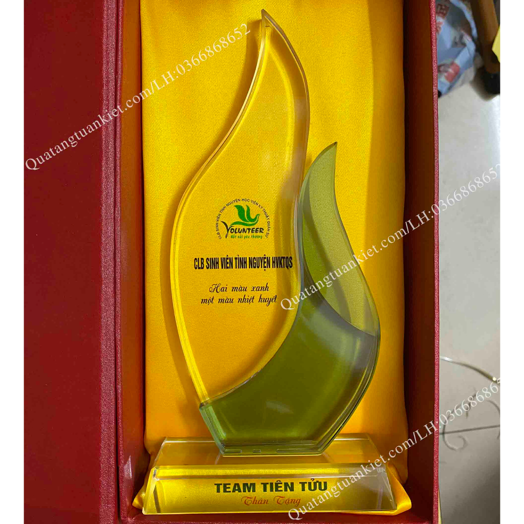 Cúp pha lê Ngọn lửa xanh trắng