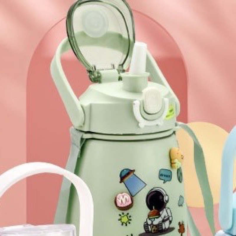 Bình giữ nhiệt inox 304 900ml dễ thương có dây đeo tặng kèm stiker