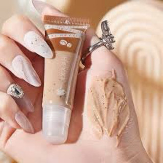 Tẩy tế bào chết môi