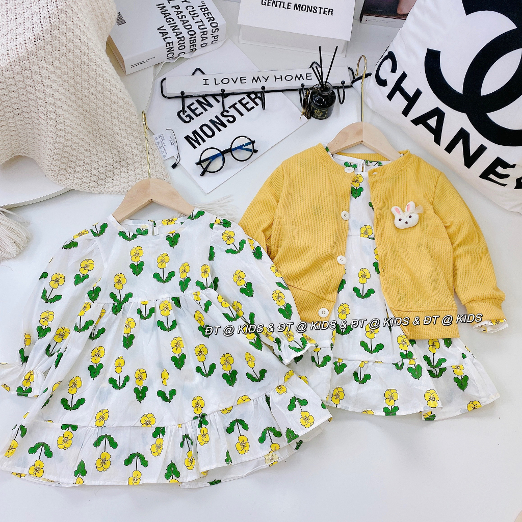 Set váy hai chi tiết cho bé gái, váy hoa nhí kèm áo len tiểu thư đính thỏ con dễ thương cho bé gái