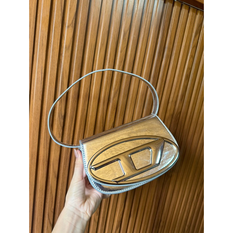 TÚI CHỮ D KẸP NÁCH HOT TREND L.1……