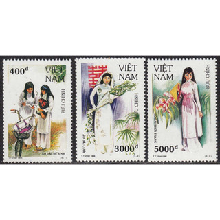 Tem sưu tập Việt Nam MS 700 áo dài phụ nữ Việt Nam 1995 ( 3 tem )