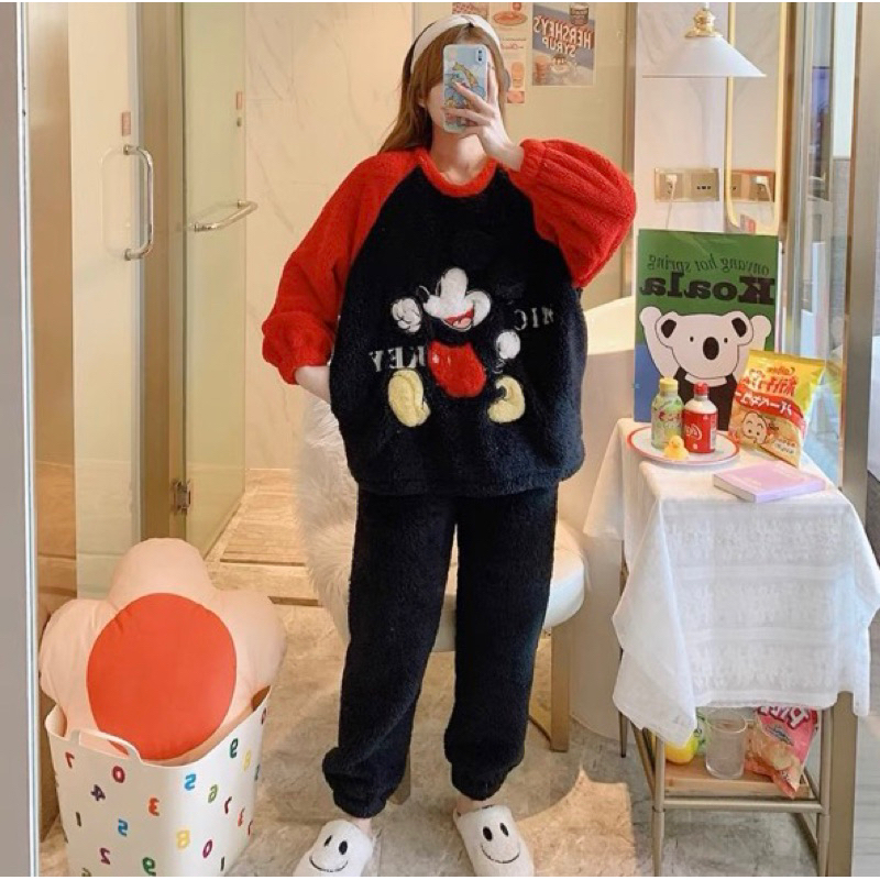 Bộ ngủ lông cừu 2 mặt mượt mà thêu chuột micky màu đen phối tay đỏ form rộng, Set đồ bộ mặc nhà lông gấu hoodie hàn quốc
