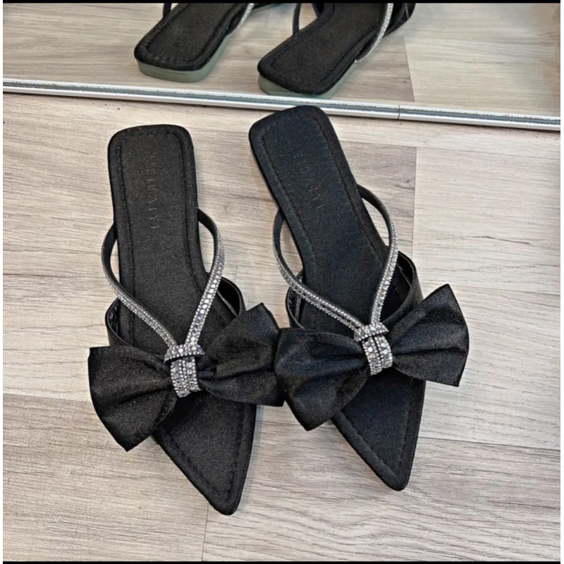 Dép Nơ Mũi Nhọn Dây Cườm Đá Nơ Lụa