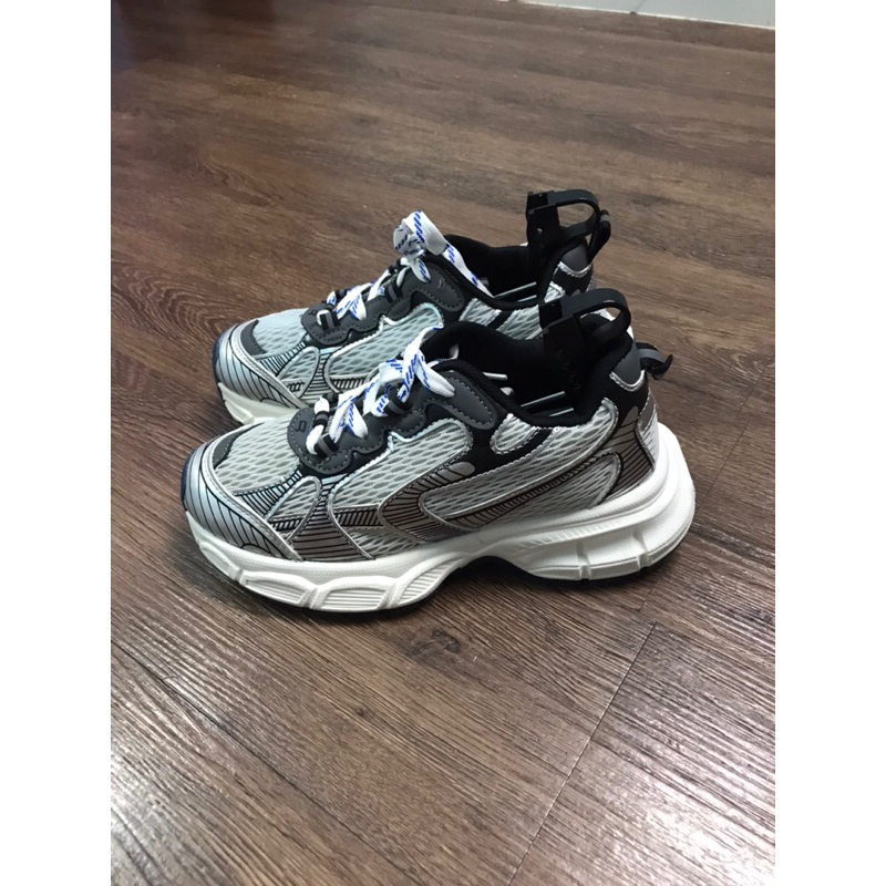 GIÀY THỂ THAO SIZE 37