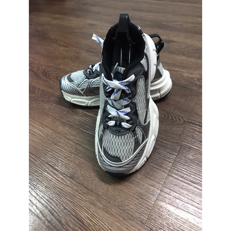 GIÀY THỂ THAO SIZE 37