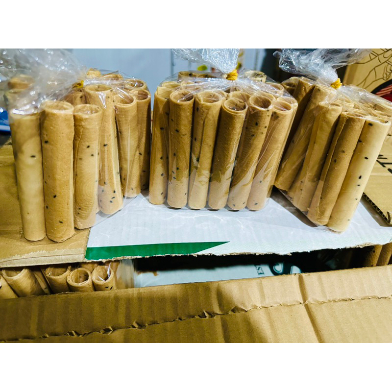 Bánh ống mè đen thơm ngon