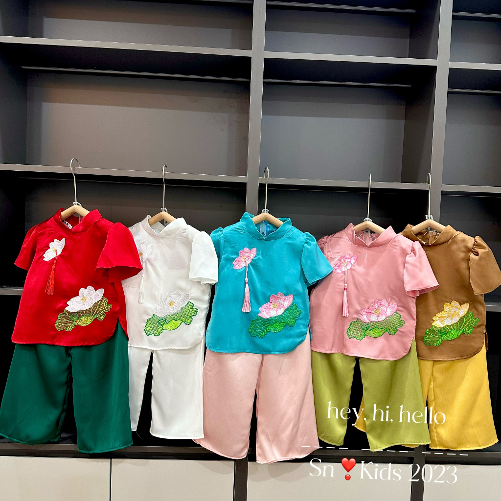 Bộ lụa thêu hoa sen bé gái