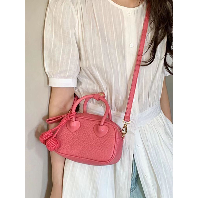 Túi xách cầm tay xinh xắn kèm dây đeo chéo