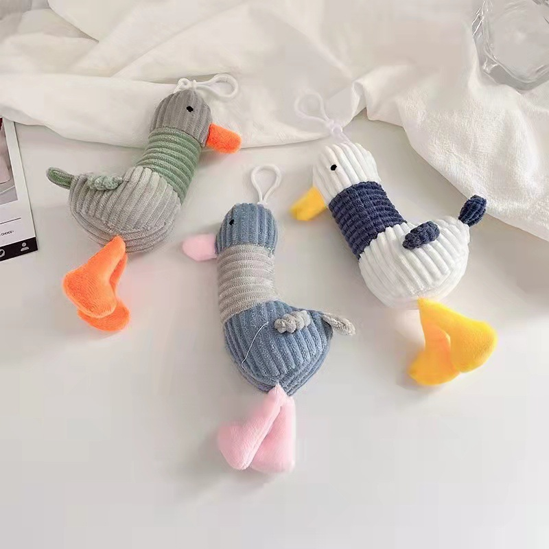 Móc khóa vịt nhồi bông treo balo túi xách thời trang KAYLEE AT16