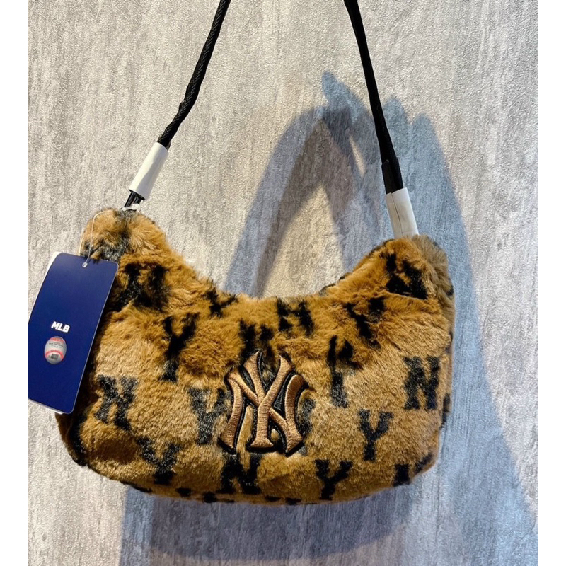 Túi kẹp nách MLB lông/ denim/ monogram có sẵn