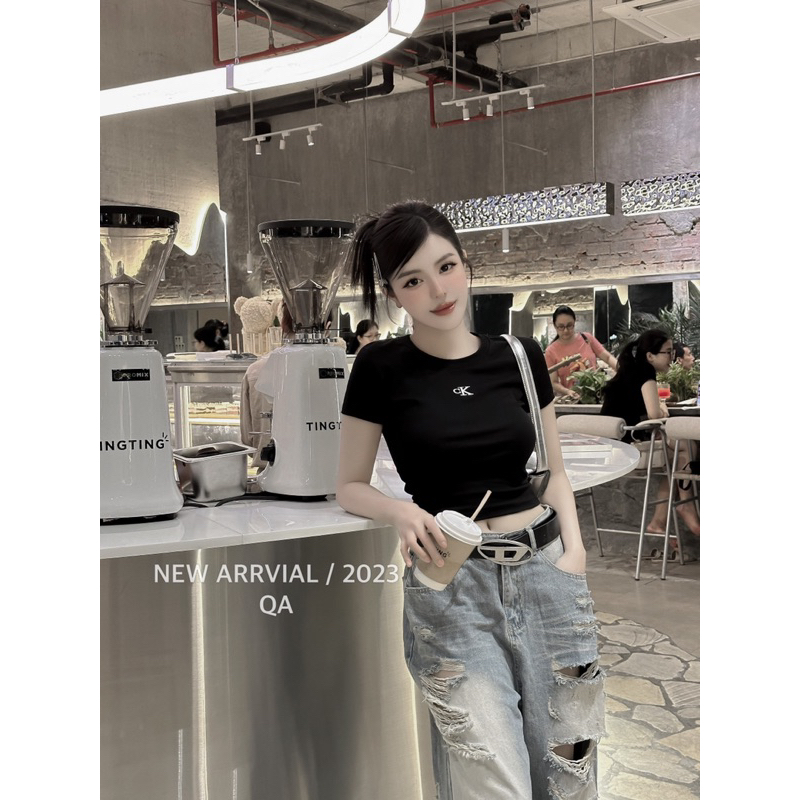 Áo Croptop C.K Chuẩn MPB