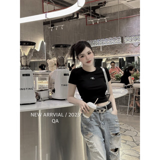 Áo croptop c.k chuẩn mpb