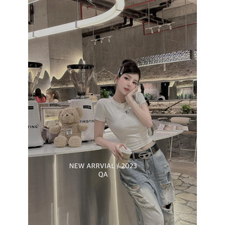 Áo Croptop C.K Chuẩn MPB