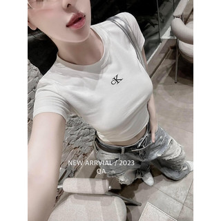 Áo Croptop C.K Chuẩn MPB