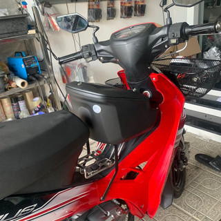 Thùng giữa Givi G12N cho các dòng xe hiện nay kèm pat gắn zin