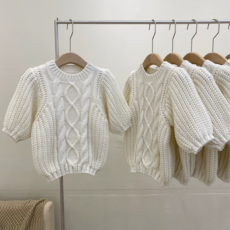 (ORDER) Áo len dệt kim xoắn thừng ngắn tay, tay phồng màu kem style Hàn Quốc