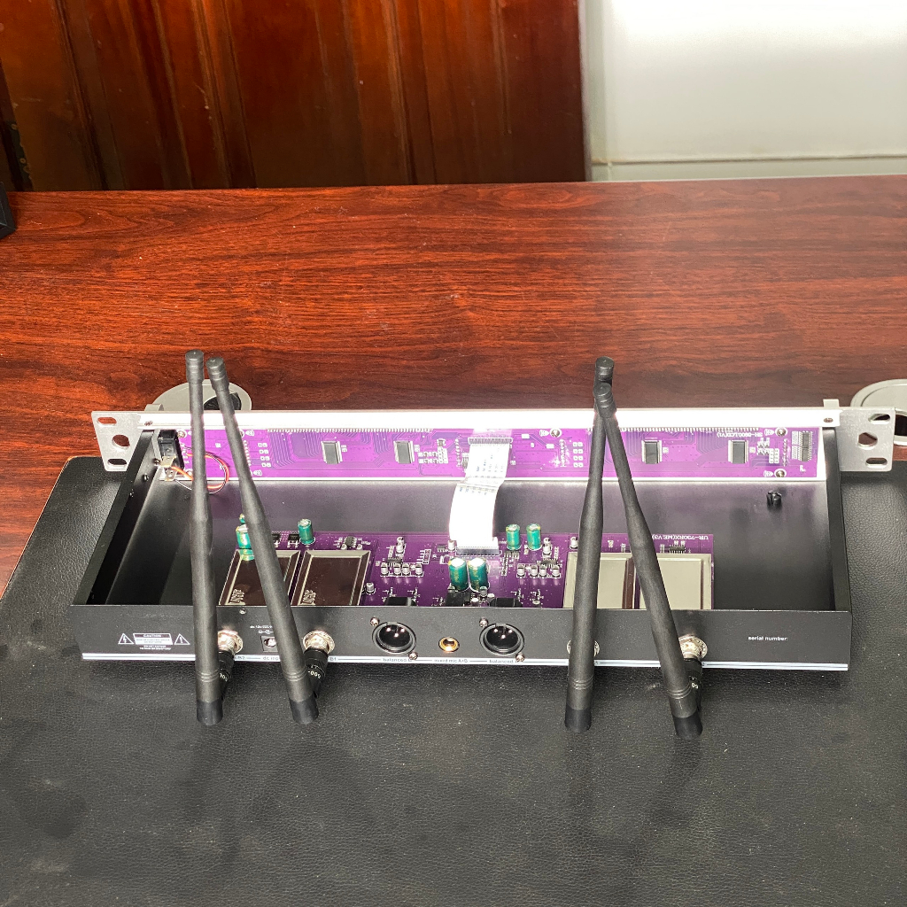 Micro Karaoke Chuyên Nghiệp , Micro Cao Cấp Shure UGX 25 PRO Micro Không Dây Sóng UHF Khỏe Hát Nhạy- Bắt Âm Tốt