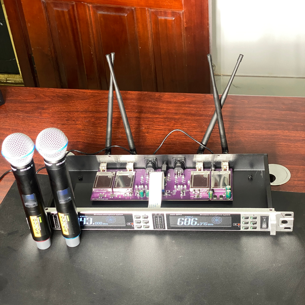 Micro Karaoke Chuyên Nghiệp , Micro Cao Cấp Shure UGX 25 PRO Micro Không Dây Sóng UHF Khỏe Hát Nhạy- Bắt Âm Tốt