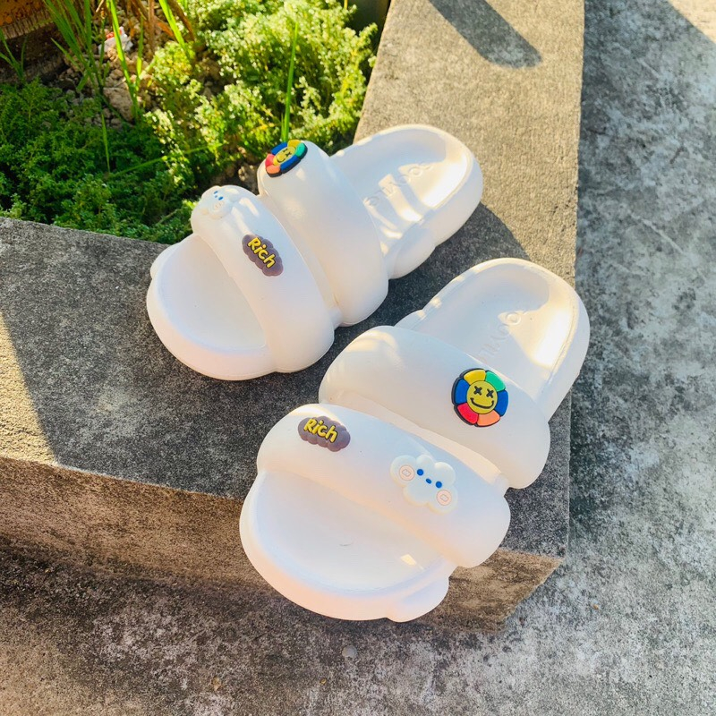 Dép bánh mì quai ngang Lainiki  nữ hình mặt cười thời trang đế nhẹ êm chống trơn trượt 2687