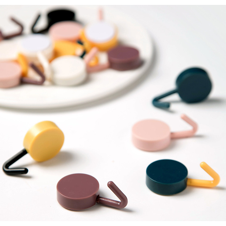 Móc nhựa HT SHOP dán tường trang trí nhiều màu sắc DN100