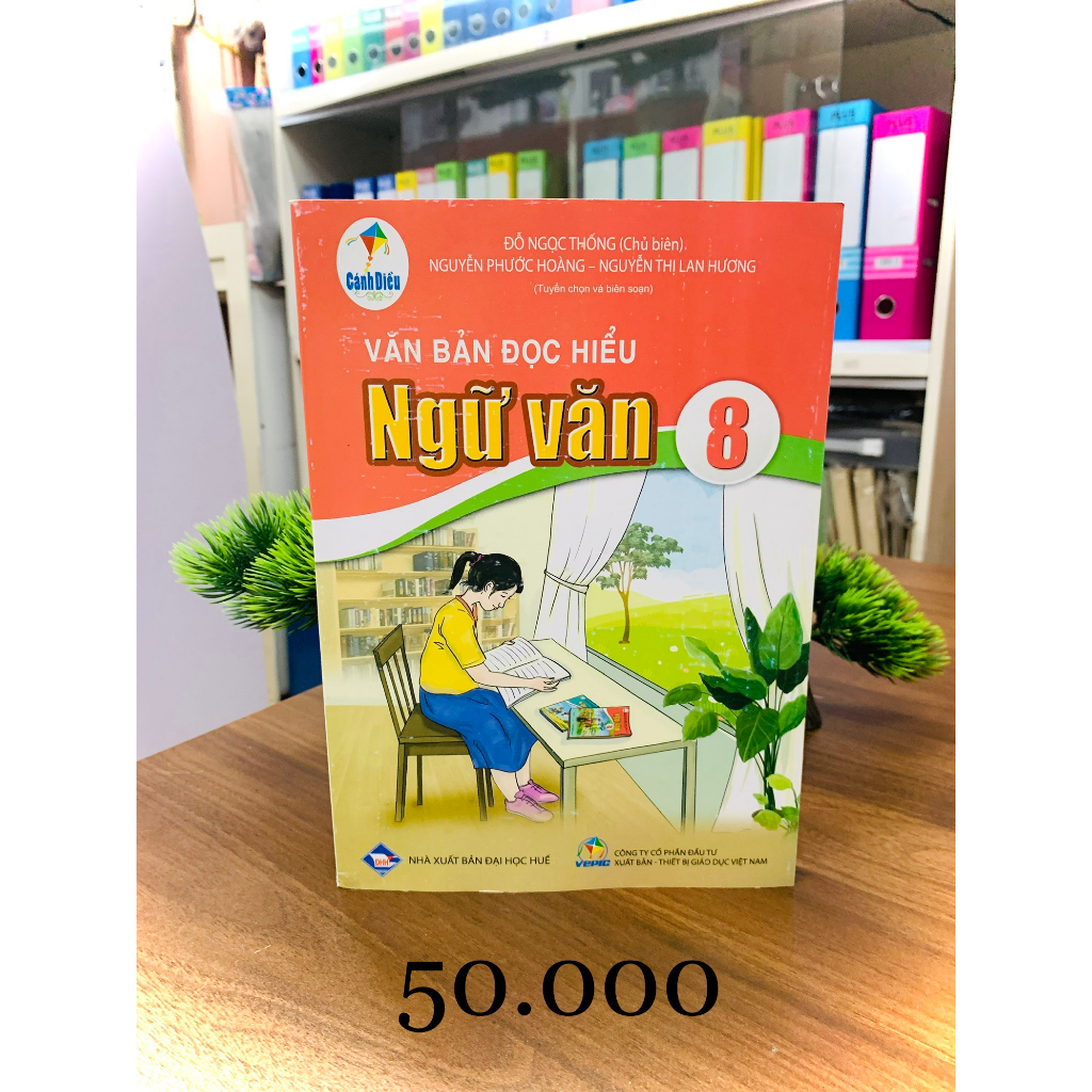 Sách - Văn bản đọc hiểu ngữ văn 8