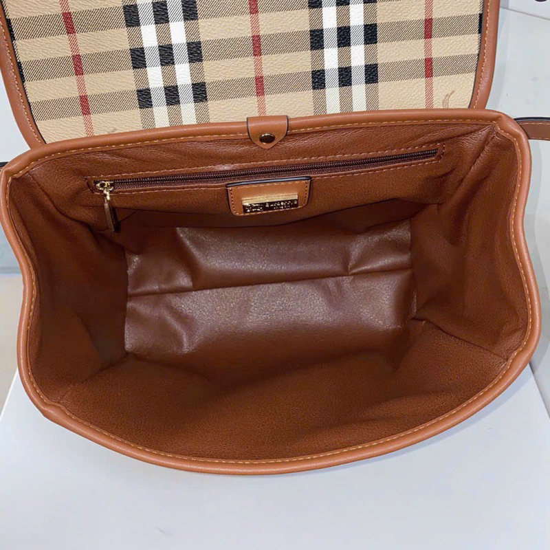 Túi Bbr công sở sắc nét