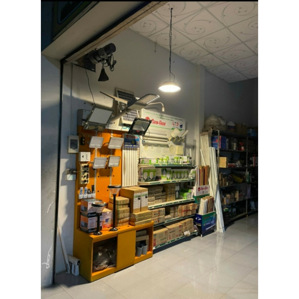 Đèn UFO 150W Năng lượng mặt trời Rạng Đông  - cảm biến ánh sáng