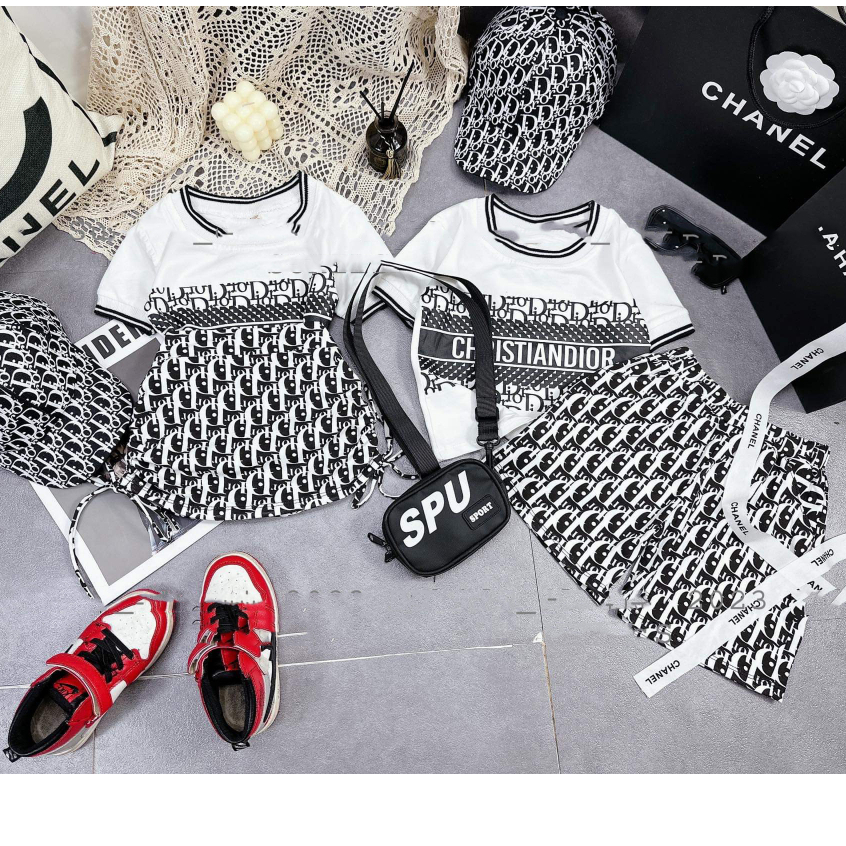 Set quần áo bé trai kèm mũ 9 đến 50kg họa tiết dior siêu đẹp mặc đi chơi đi học