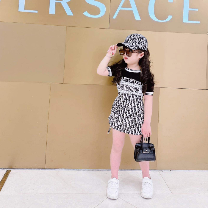 Set quần áo bé trai kèm mũ 9 đến 50kg họa tiết dior siêu đẹp mặc đi chơi đi học