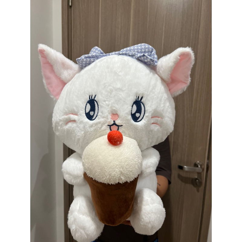 Gấu bông Mèo con ôm bánh kem tặng sinh nhật thì hết ý bài thơ