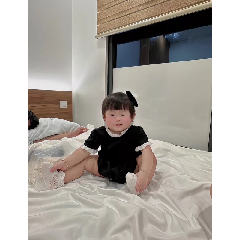 HÀNG THIẾT KẾ - Body,  romper chip xinh xắn phối bèo cho bé gái vải xô muslin