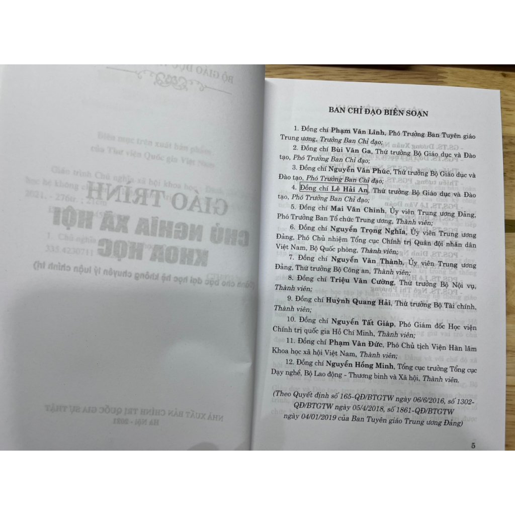 Sách - Giáo Trình Chủ Nghĩa Xã Hội Khoa Học (Dành Cho Bậc Đại Học Hệ Không Chuyên Lý Luận Chính Trị)